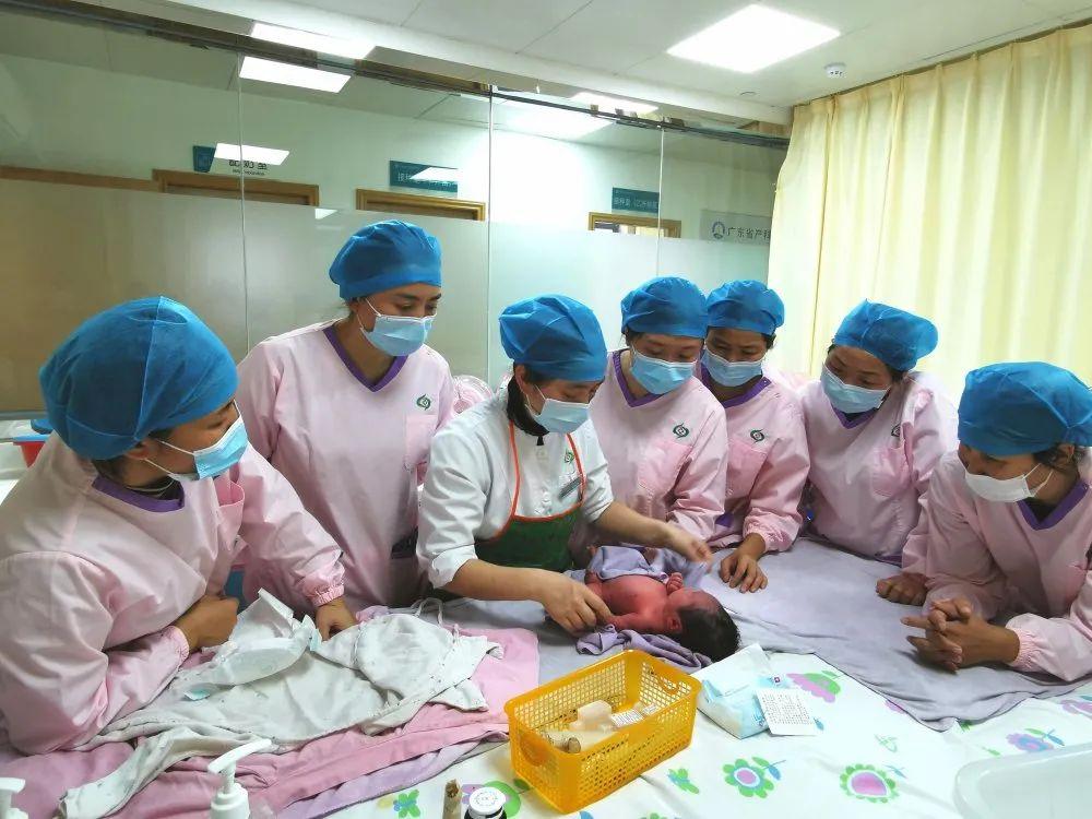 西畴县妇婴监护型护送